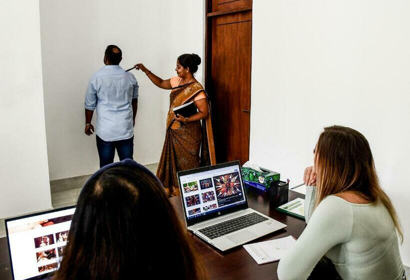 בית מלון כפרי Velmarie 10 Days Beginners Ayurveda Course