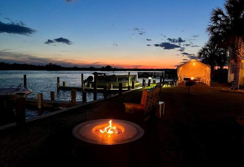 モーテル Waterway Inn