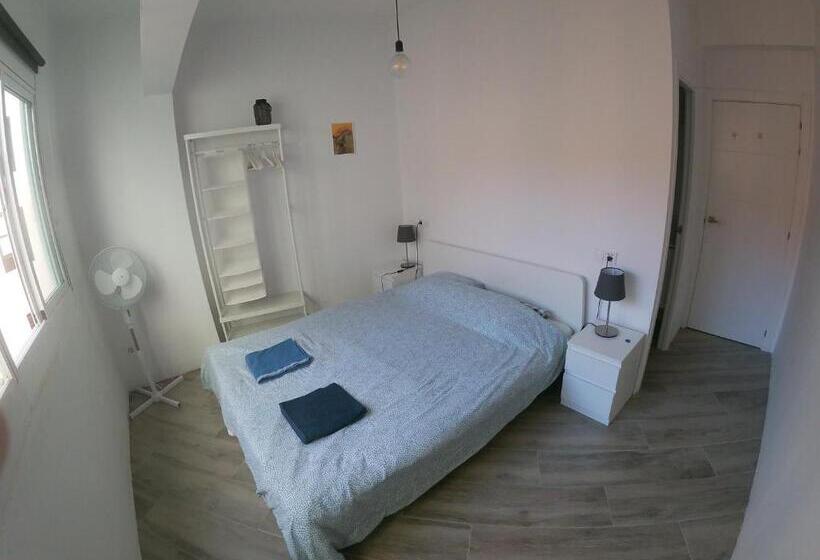 פנסיון Room With Private Bathroom   Vivienda Vacacional Out Of Blue
