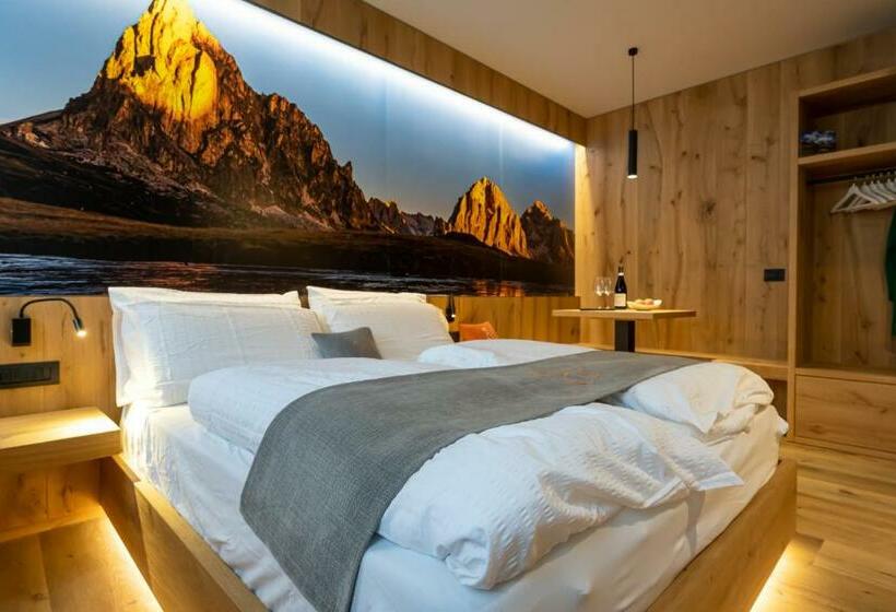 펜션 Teverone Suites & Wellness