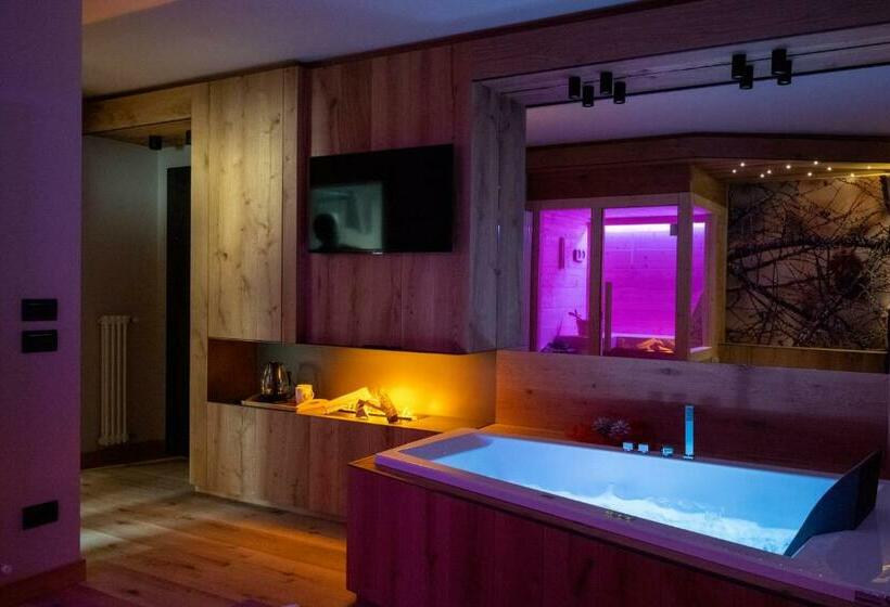 펜션 Teverone Suites & Wellness