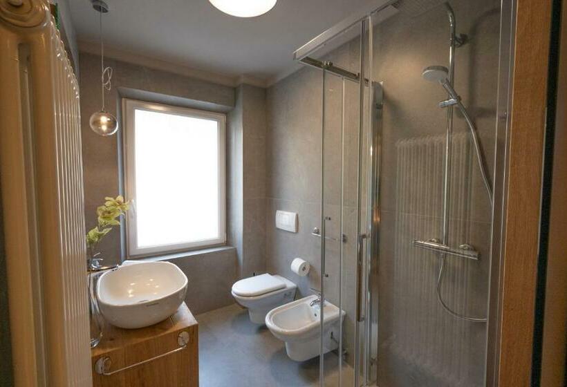 펜션 Teverone Suites & Wellness