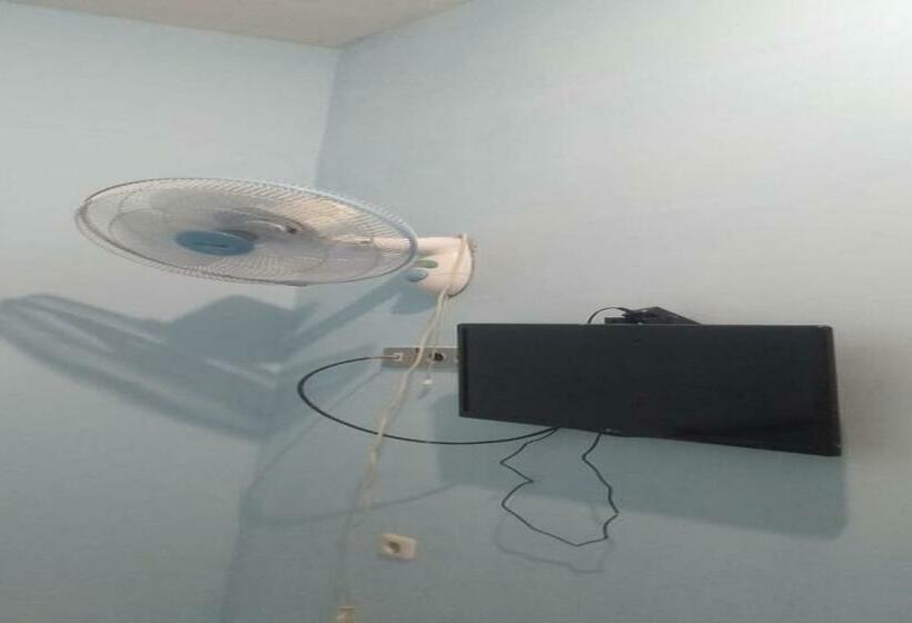 פנסיון Penginapan Rotan Master