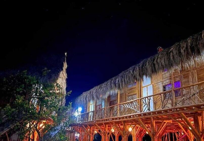 تختخواب و صبحانه Bambu Tayrona