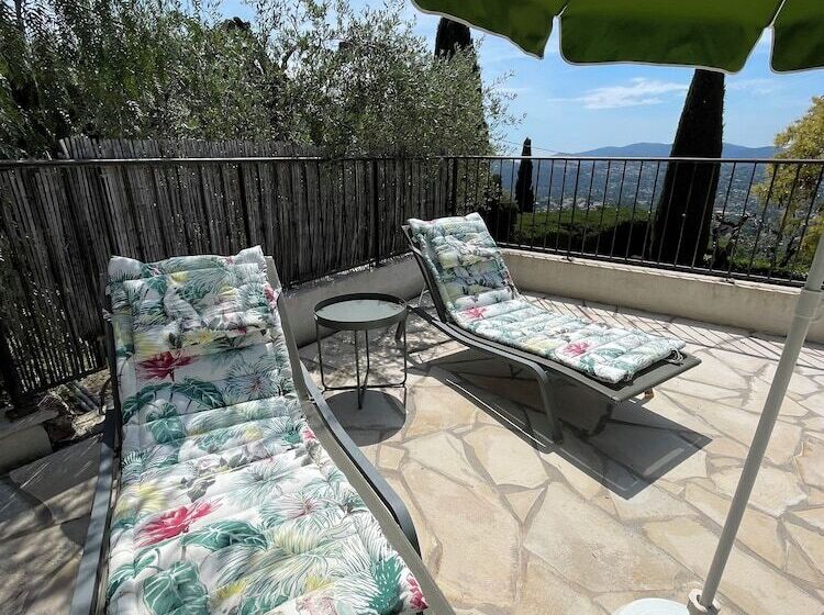 تختخواب و صبحانه Villa Daphné
