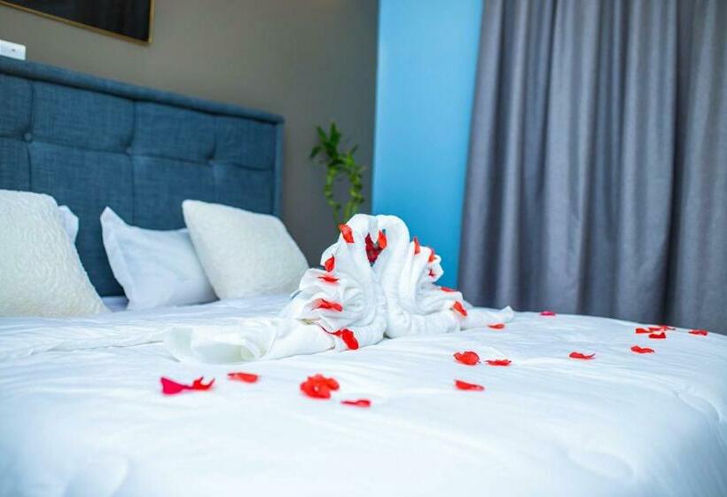 فندق Piano & Gold Collections, Peduase