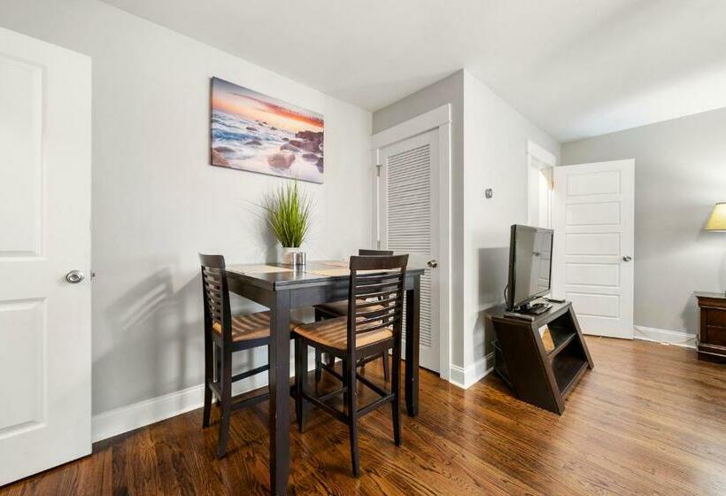 بنسيون Lovely Cozy Studio In Heart Of Atlanta