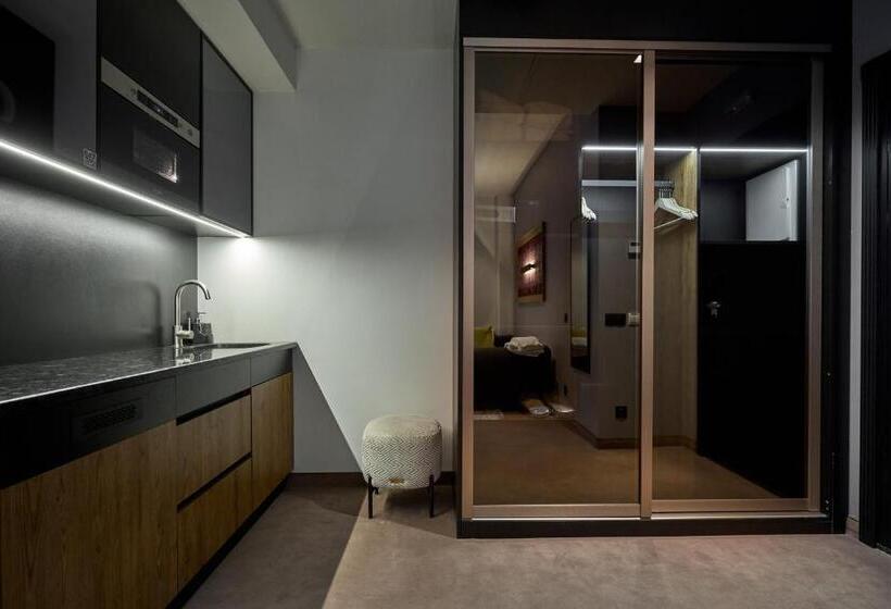Twins Hotel & Spa