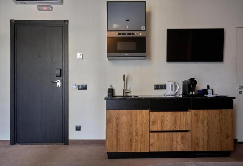 Twins Hotel & Spa