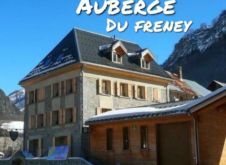 هتل Auberge Du Freney