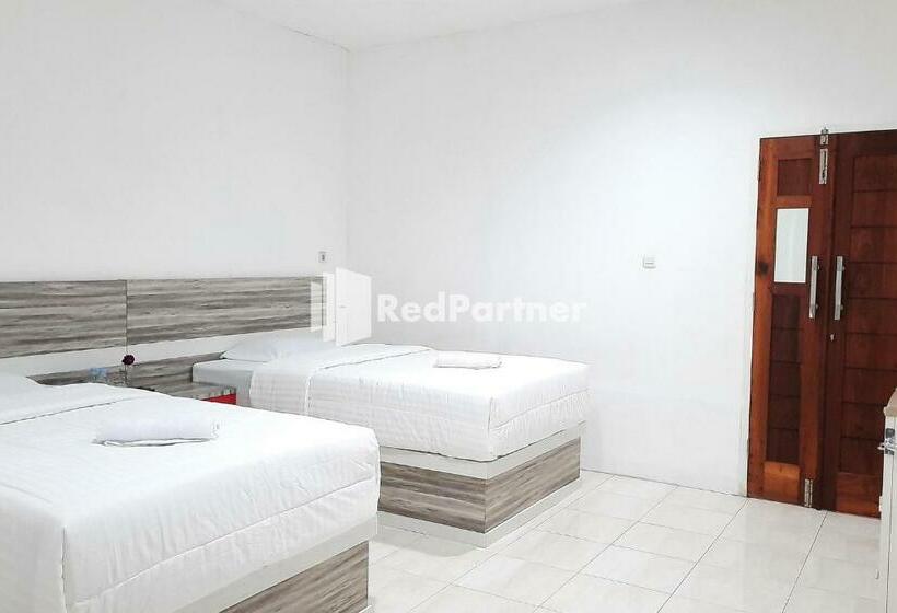 هتل Roemah Proklamasi Syariah Mitra Reddoorz