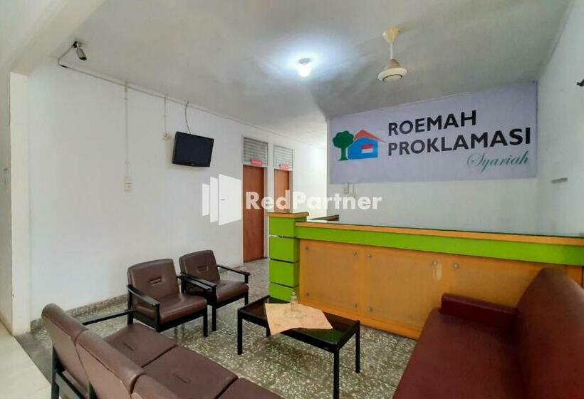 هتل Roemah Proklamasi Syariah Mitra Reddoorz