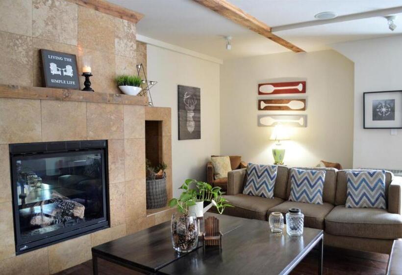 渡假胜地  3 Pines Lodge Muskoka