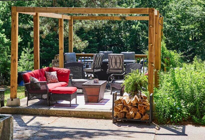 渡假胜地  3 Pines Lodge Muskoka