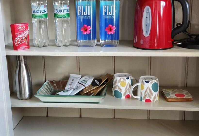 مبيت وإفطار The Lodge Stanwell