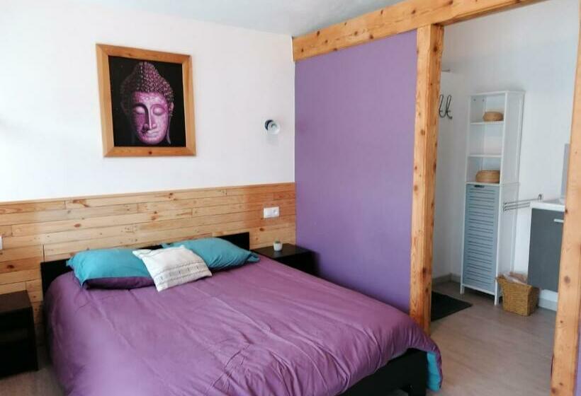 住宿加早餐  Chambre Avec Jacuzzi Privatif Le Pêcher