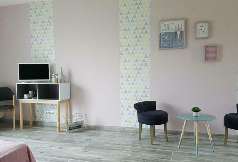 住宿加早餐  La Petite Mer