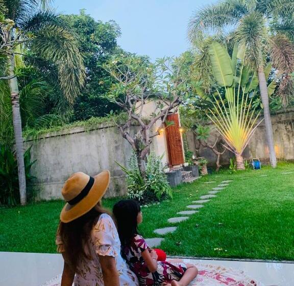 펜션 Gede House Tejakula