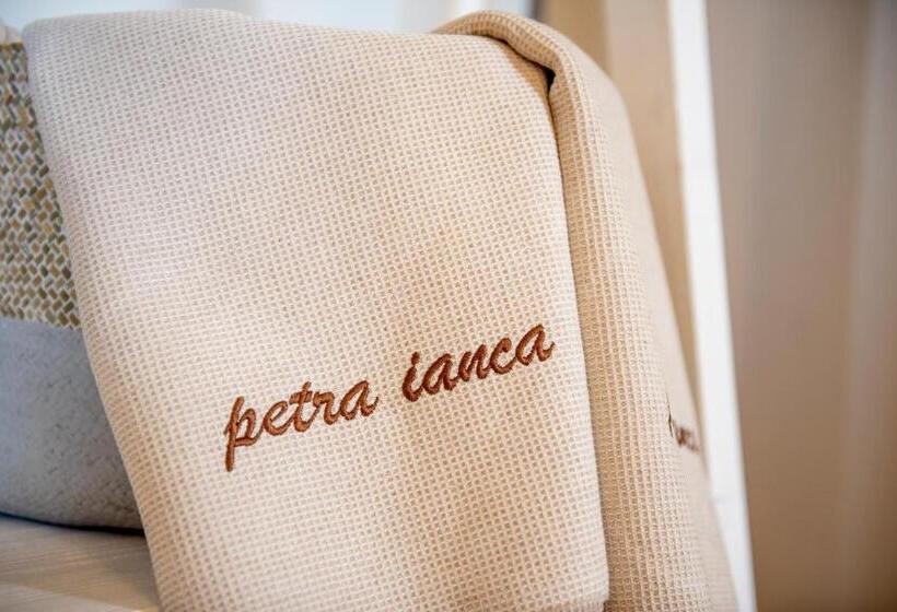 پانسیون Villa Domus Petraianca