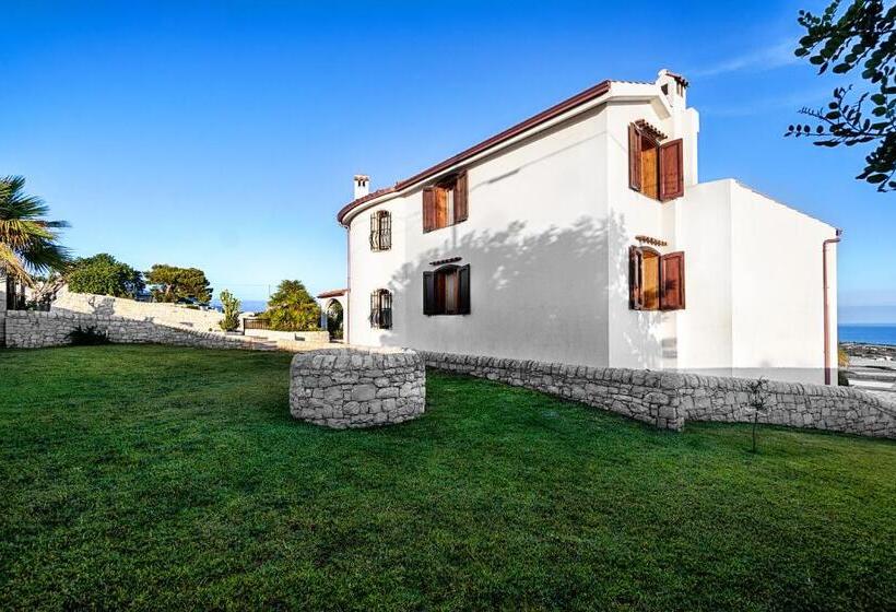 پانسیون Villa Domus Petraianca