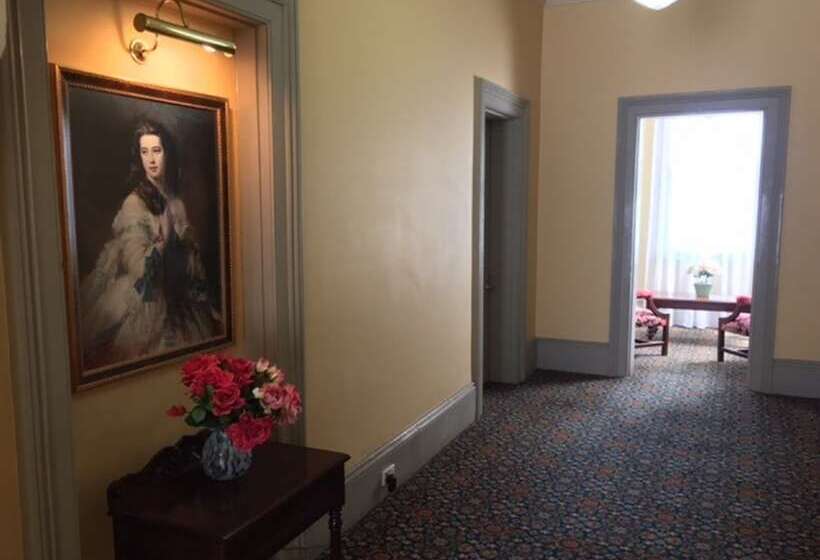 هتل Avonmore On The Park Boutique