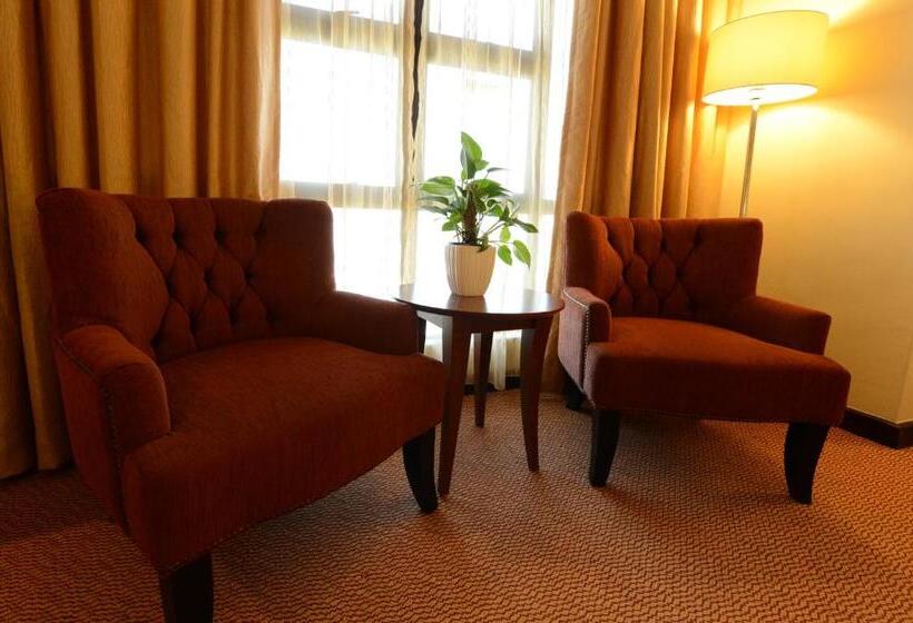 酒店 The Grand Puteri