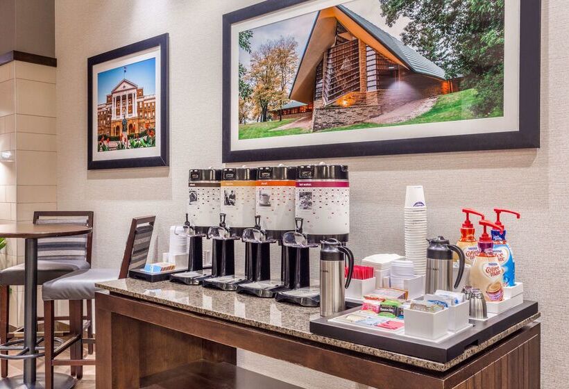 هتل Hampton Inn & Suites Madison / Downtown