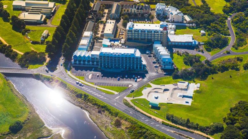 בית מלון כפרי Lady Bay Resort
