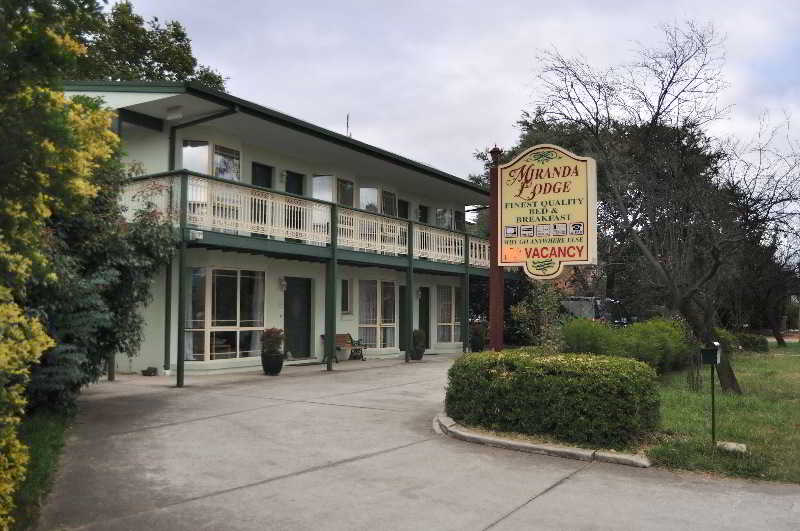 בית מלון כפרי Miranda Lodge