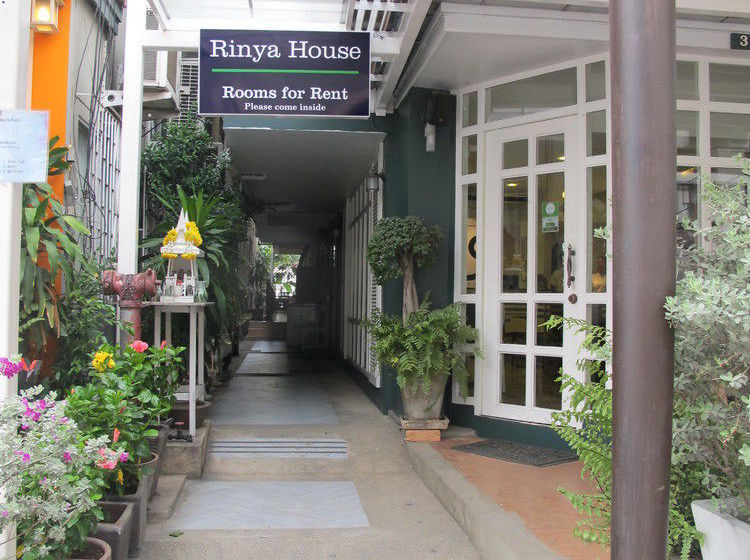 Отель Rinya House