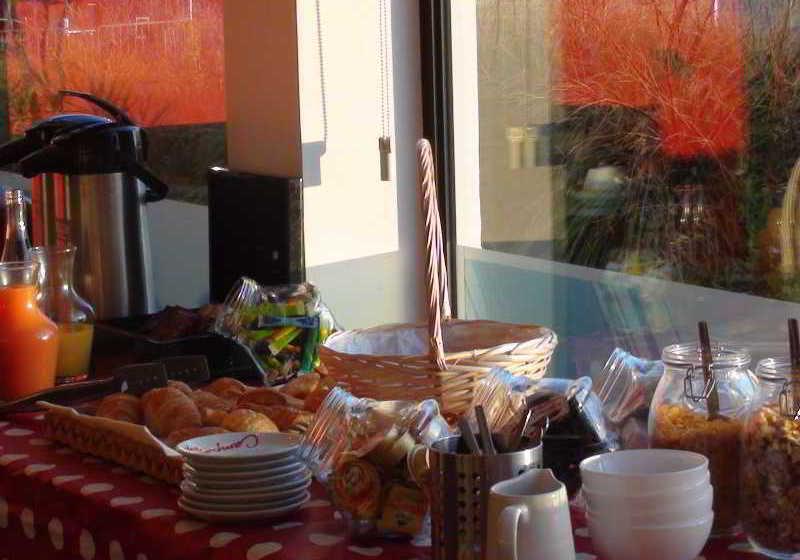 Le Plaisance Hotel