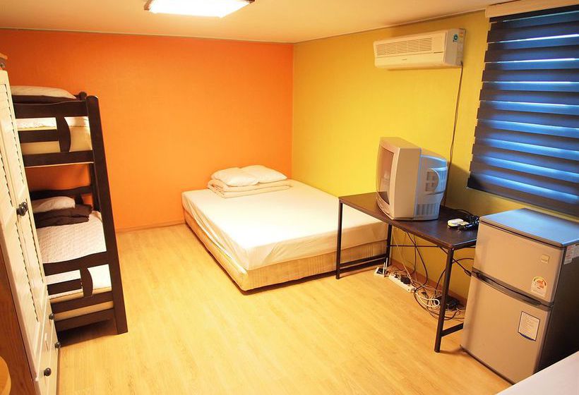 Shinchon Hostel
