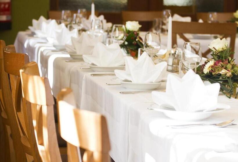 ホテル Gasthof Zur Post