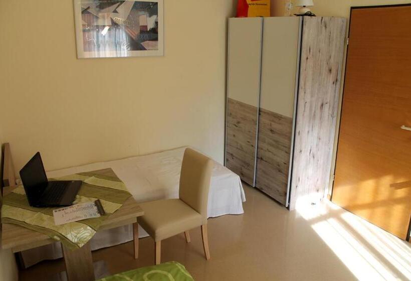 Post Hostel For Youth, Students And Pilgrims