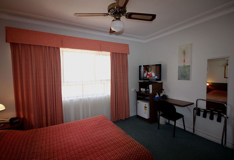 فندق على الطريق Normandie Inn & Function Centre