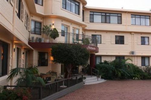 فندق على الطريق Normandie Inn & Function Centre