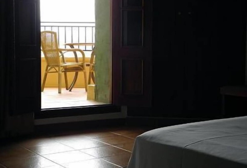 Hostal Leon Dormido