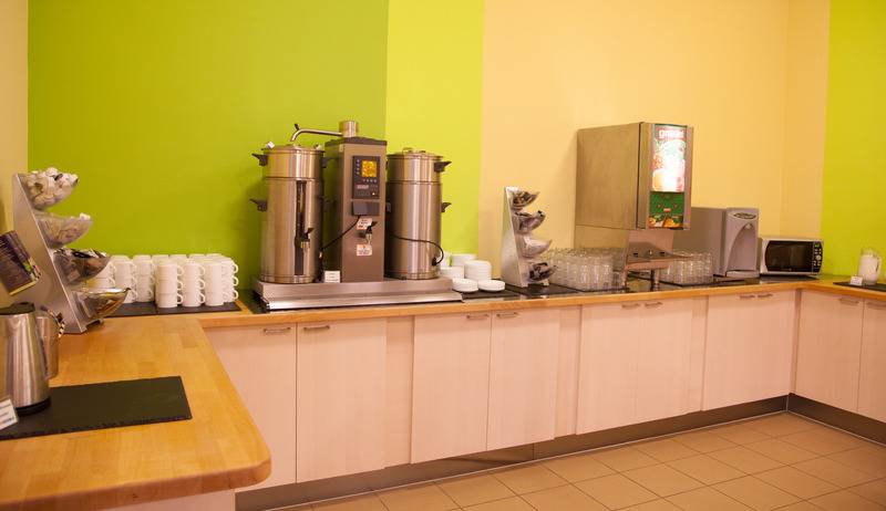 هتل a&o Aachen Hauptbahnhof