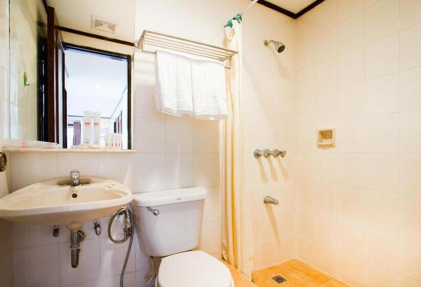 ホテル The Humbertos