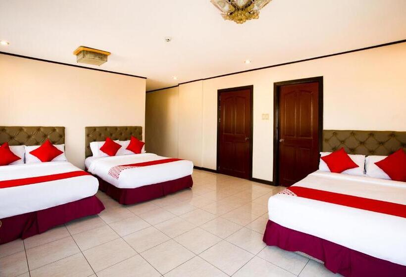 Отель The Humbertos