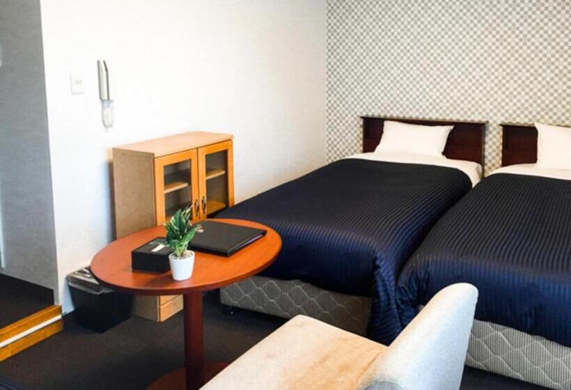 בית מלון כפרי Livemax Budget Fuchu