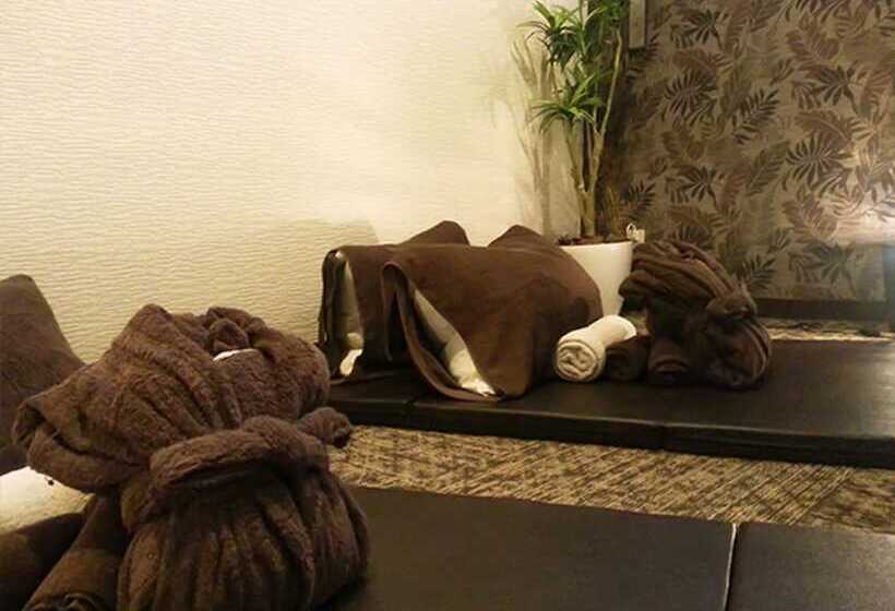 בית מלון כפרי Livemax Budget Fuchu