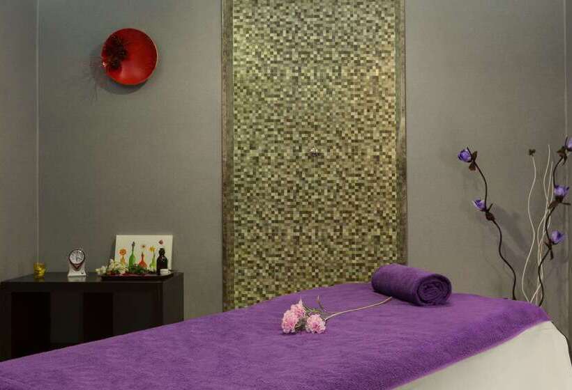 هتل Ramada Resort By Wyndham Akbuk  All Inclusive