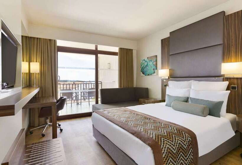 هتل Ramada Resort By Wyndham Akbuk  All Inclusive