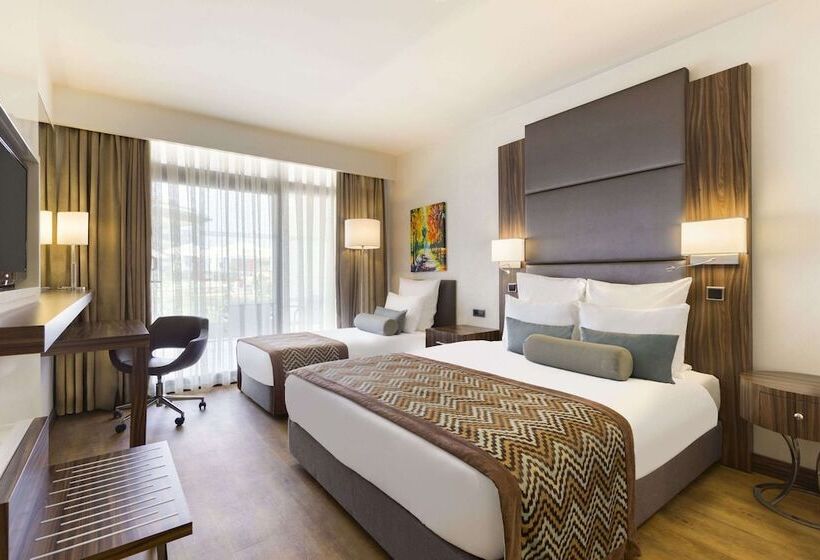 هتل Ramada Resort By Wyndham Akbuk  All Inclusive