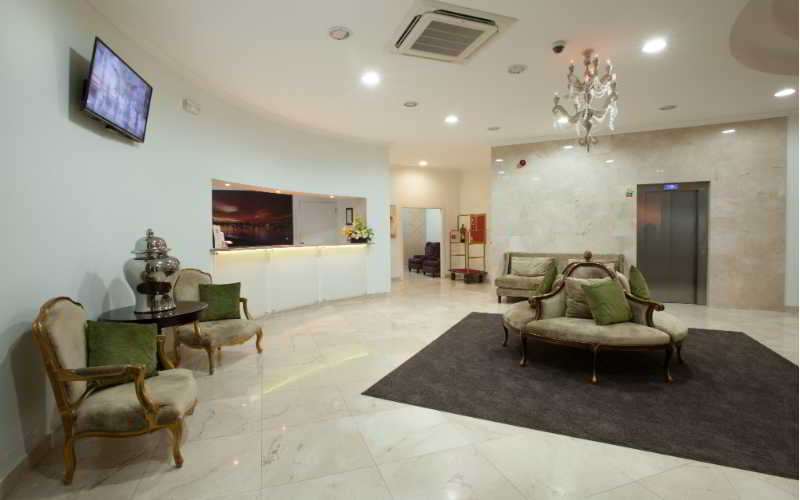 ホテル Luna  Zombo