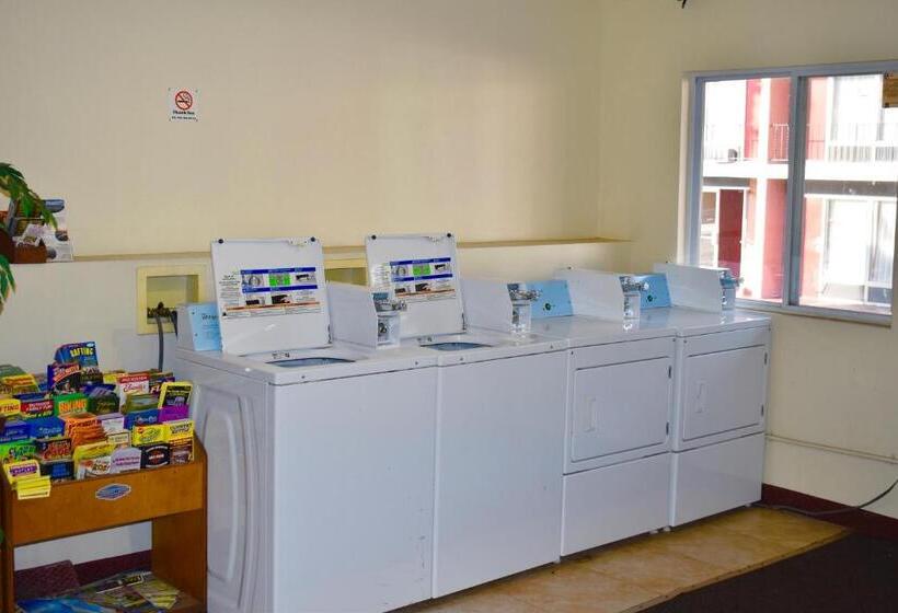 Отель Red Roof Inn Stroudsburg