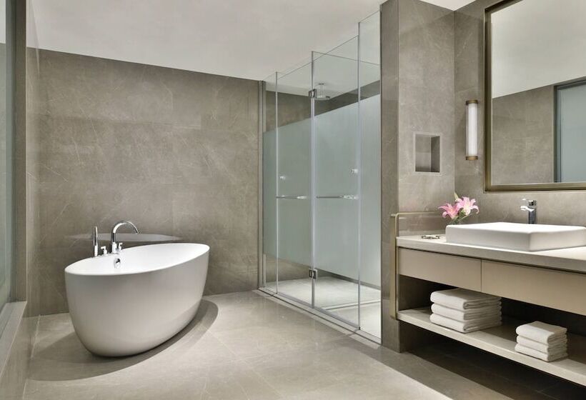 Hotel Courtyard By Marriott Bhopal