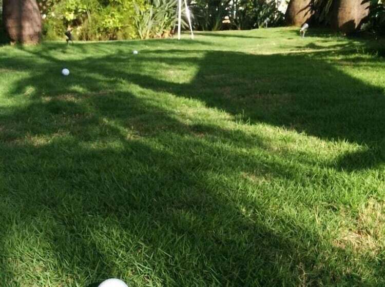 هتل Deltin Suites