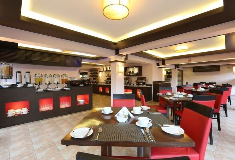 هتل Deltin Suites